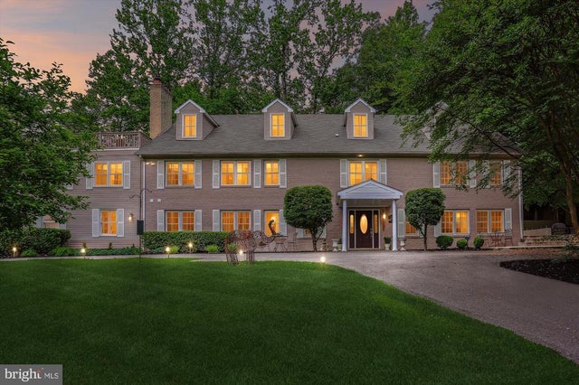 9201 Laurel Oak Dr, Bethesda