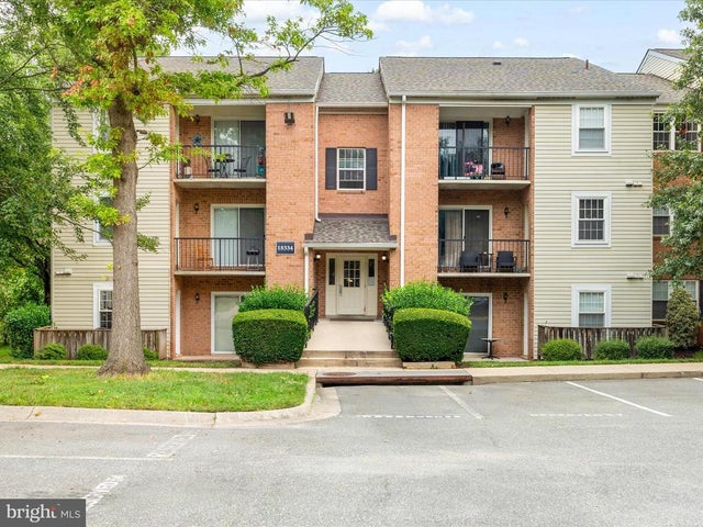 18334 Streamside Dr #101, Gaithersburg