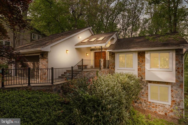 8501 River Rock Ter, Bethesda