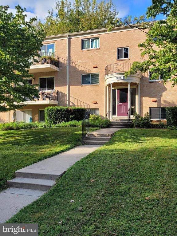 10667 Montrose Ave #101, Bethesda