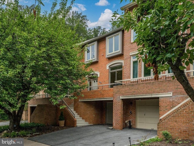 10847 Whiterim Dr, Potomac