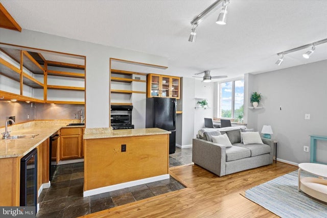 4242 East West Highway #406, Chevy Chase