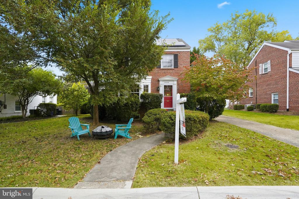 8209 Meadowbrook Ln, CHEVY CHASE