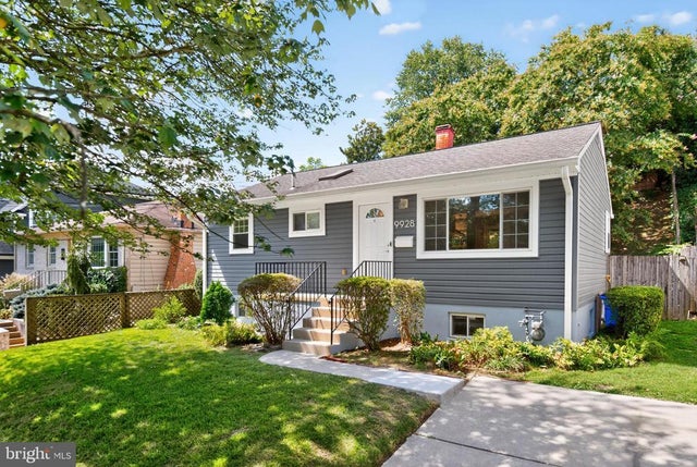 9928 Fleming Ave, Bethesda