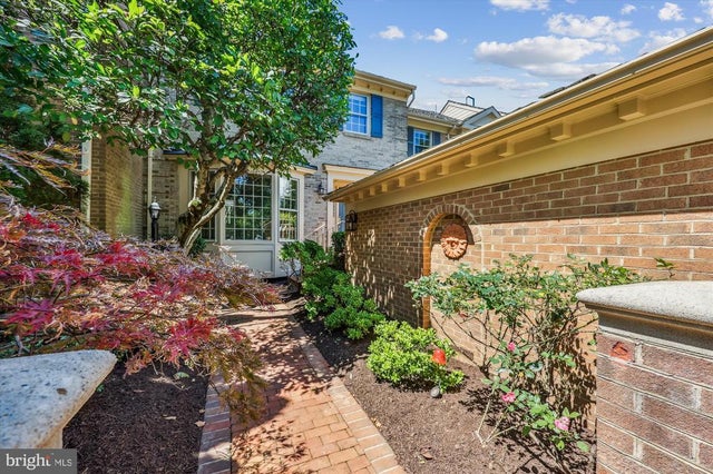 9420 Lost Trail Way, Potomac