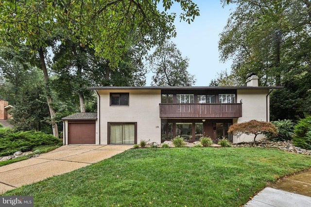 16 Watchwater Way, Rockville