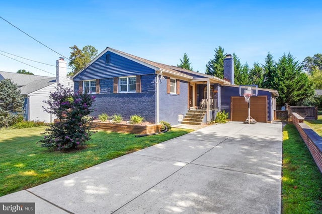 4507 Clearbrook Ln, Kensington