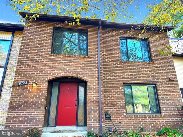 9722 Shadow Oak Dr, Gaithersburg