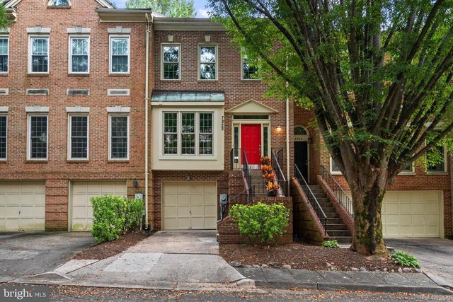 7822 Oracle Pl, Potomac