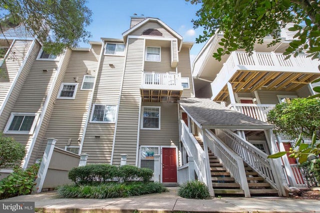 5804 Inman Park Cir #120, Rockville
