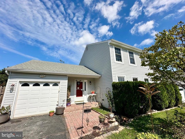 10715 Hunters Chase Ln, Damascus