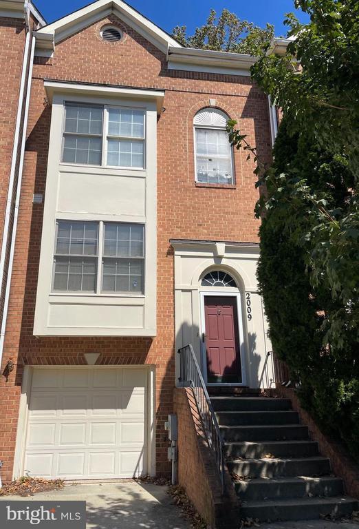 2009 Westchester Dr, Silver Spring