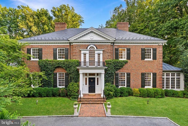 9900 New London Dr, Potomac