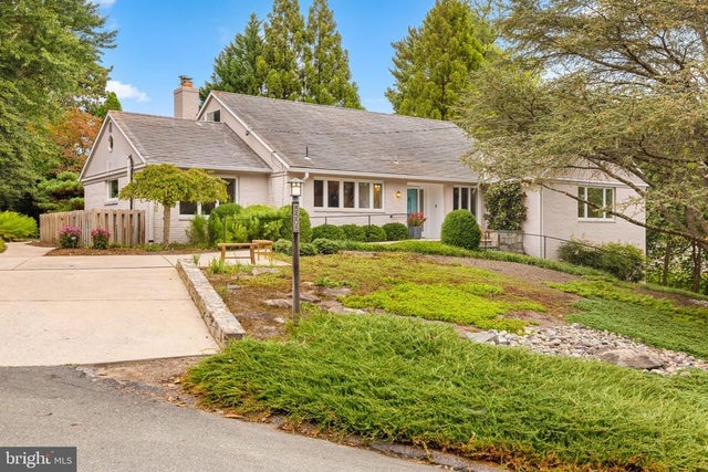 5505 Pembroke Ter, Bethesda