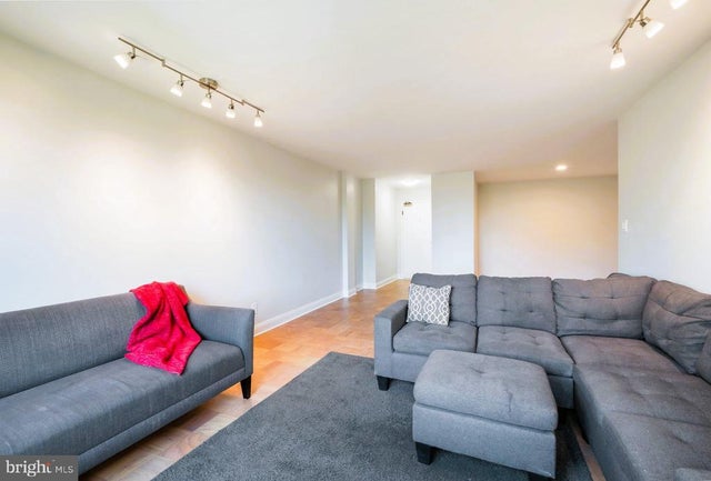 4977 Battery Ln #1-717, Bethesda