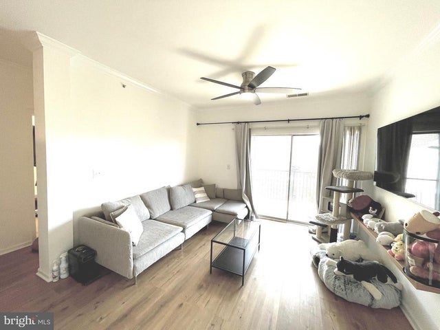 19611 Galway Bay Cir #403, Germantown