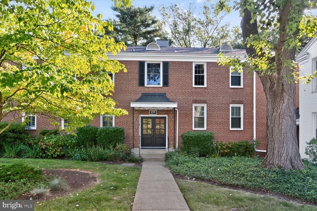 627 Azalea Dr #1, Rockville