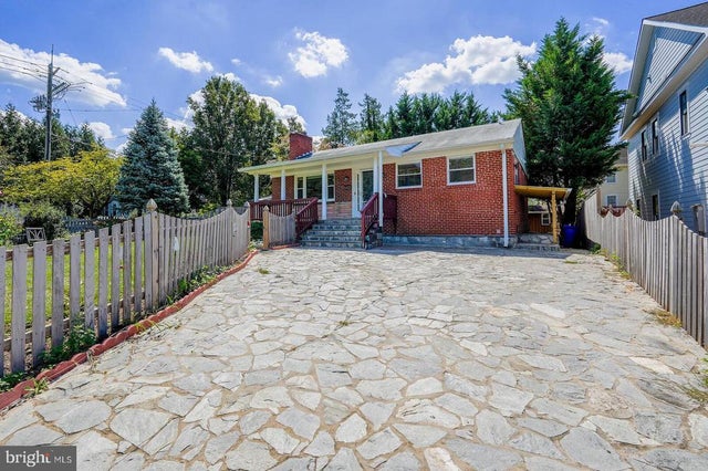 6400 Bells Mill Rd, Bethesda