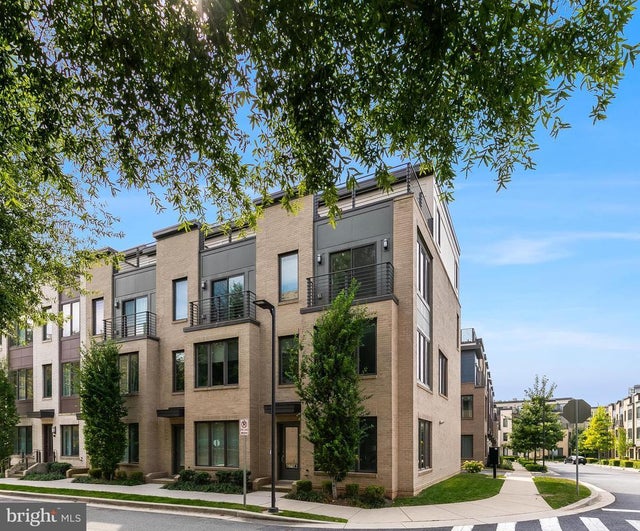 10412 Breuer St, Bethesda