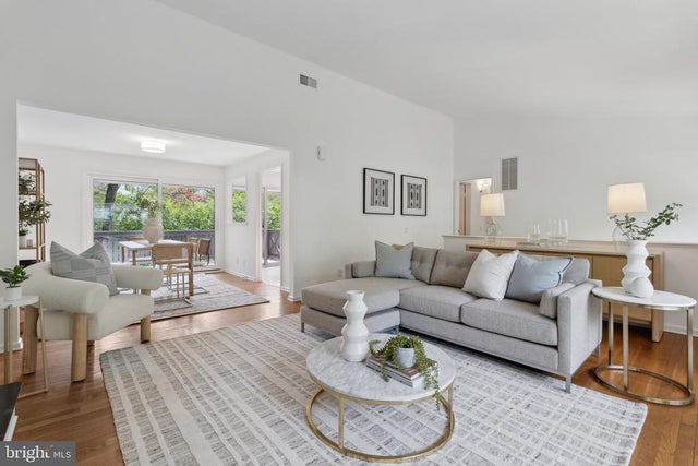 8300 Tomlinson Ave, Bethesda