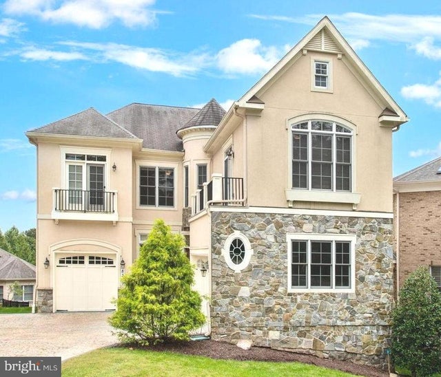 8319 Quarry Manor Ter, Bethesda