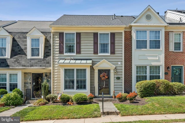 8656 Fountain Valley Dr, Gaithersburg