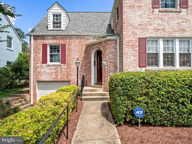 4809 Wellington Dr, Chevy Chase