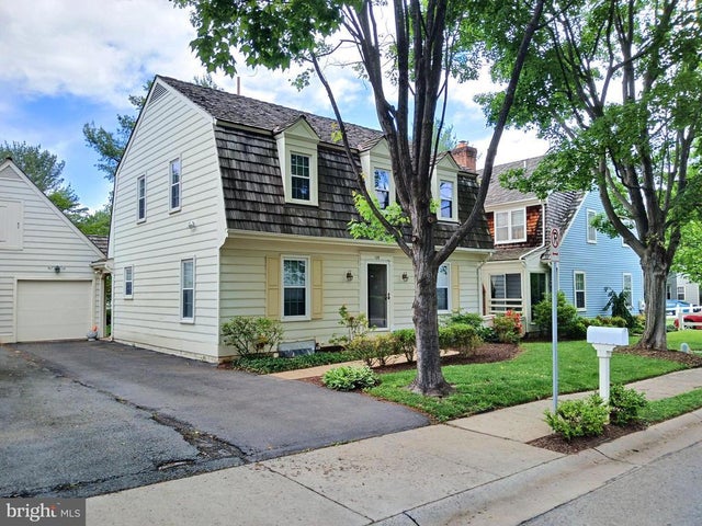 109 Linden Hall Ln, Gaithersburg