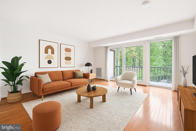 5578 Burnside Dr #5578-5, Rockville