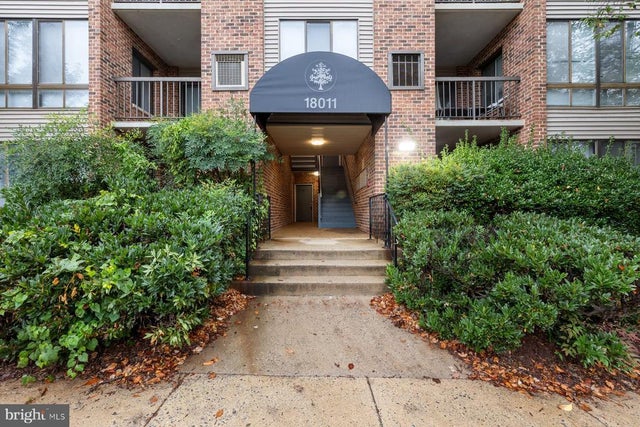 18011 Unit 102 Chalet Dr #102, Germantown