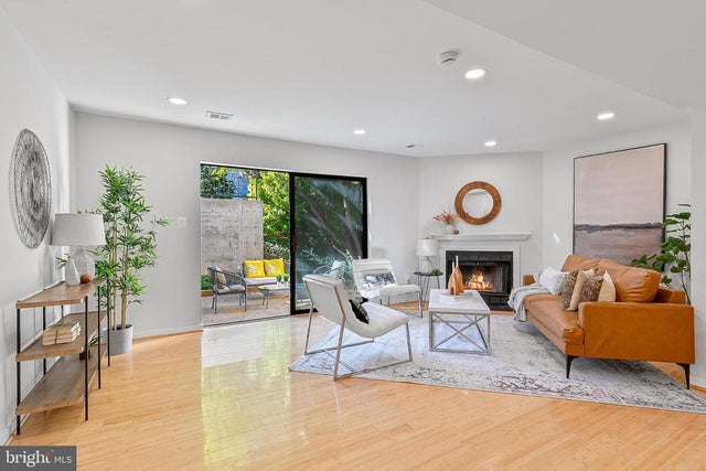 8912 Battery Pl #7, Bethesda