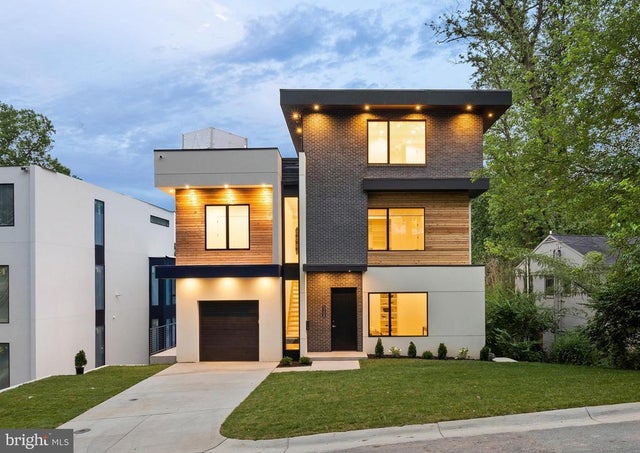 5208 Danbury Rd, Bethesda