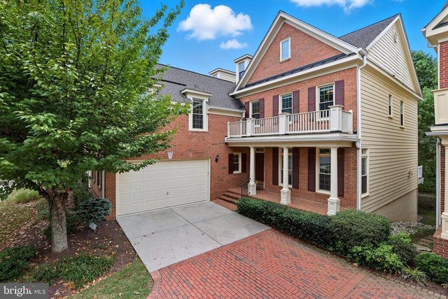 705 Oak Knoll Ter, Rockville