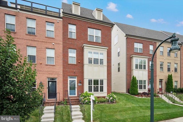 22601 Merganser St, Clarksburg