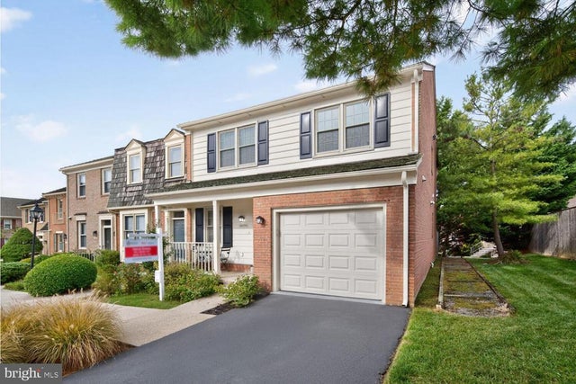 15324 Georgian Ct E, Rockville