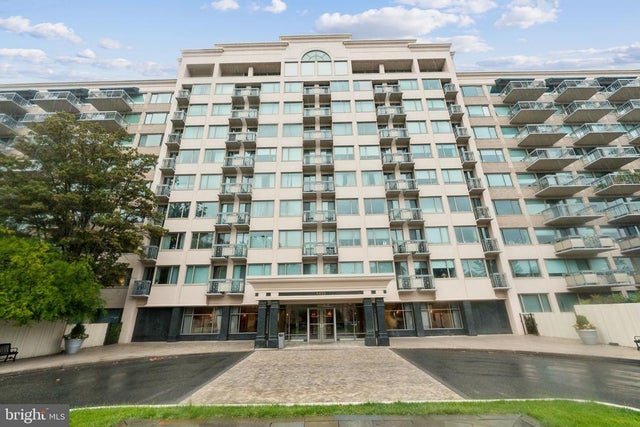 5450 Whitley Park Ter #604, Bethesda