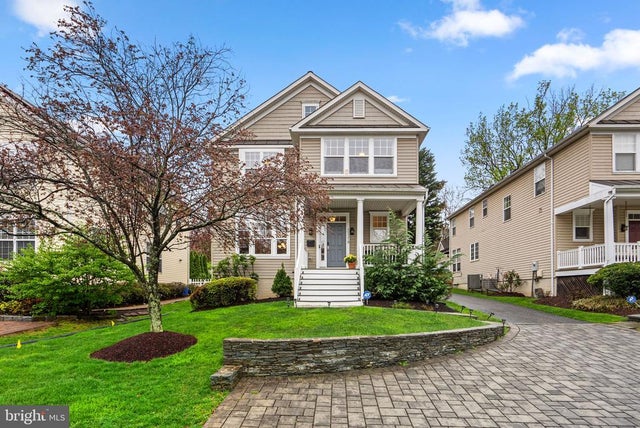 11218 Upton Dr, Kensington