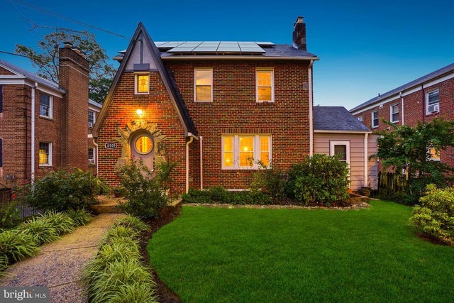 8509 Flower Ave, Takoma Park