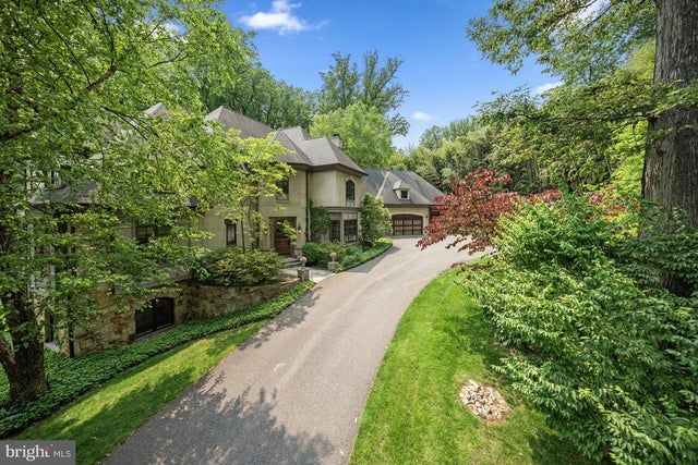 10 Burning Tree Ct, Bethesda