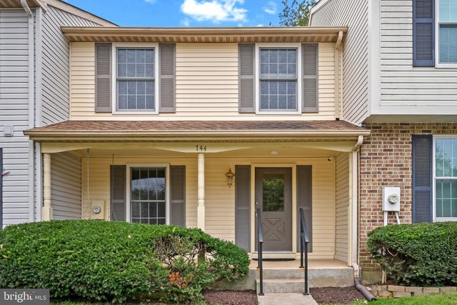 744 Clifftop Dr, Gaithersburg