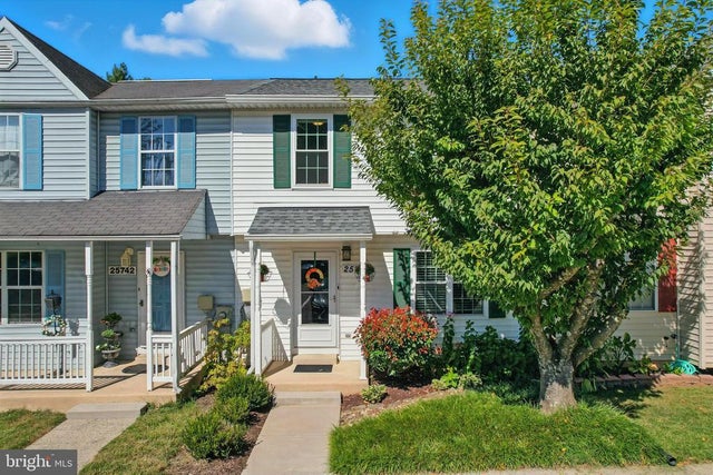 25744 Woodfield Rd, Damascus