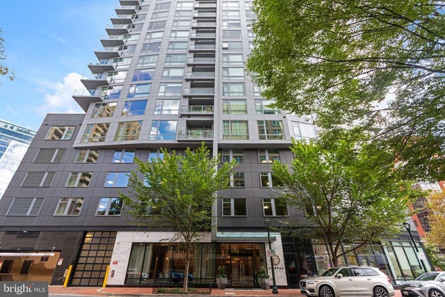 4960 Fairmont Ave #807, Bethesda