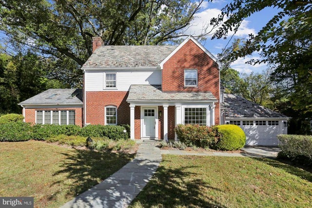 1724 Overlook Dr, Silver Spring