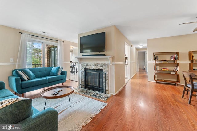 18040 Chalet Dr #15-201, Germantown