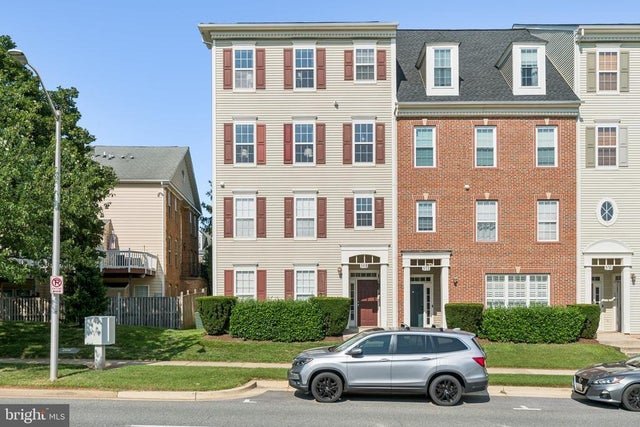 568 Orchard Ridge Dr #200, Gaithersburg