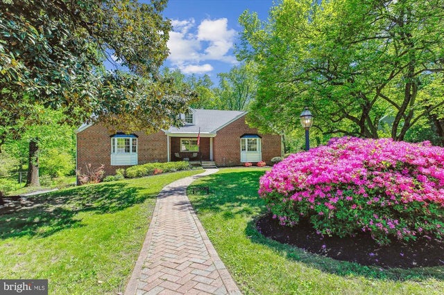 1750 Overlook Dr, Silver Spring