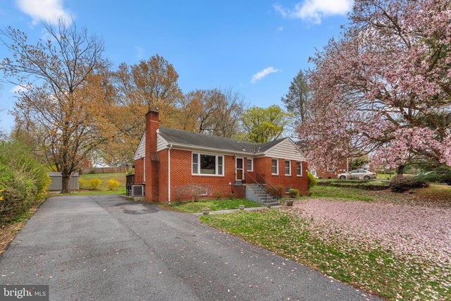 1305 Magnolia Rd, Silver Spring