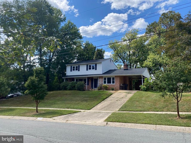 2890 Balmoral Dr, Rockville