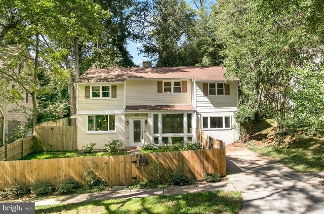 4111 Denfeld Ave, Kensington