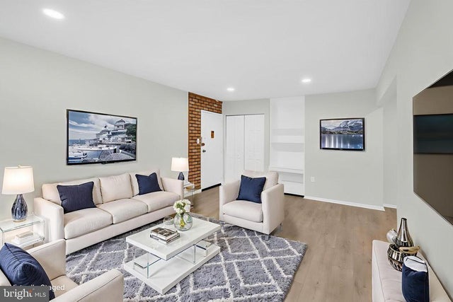 878 College Pkwy #104, Rockville